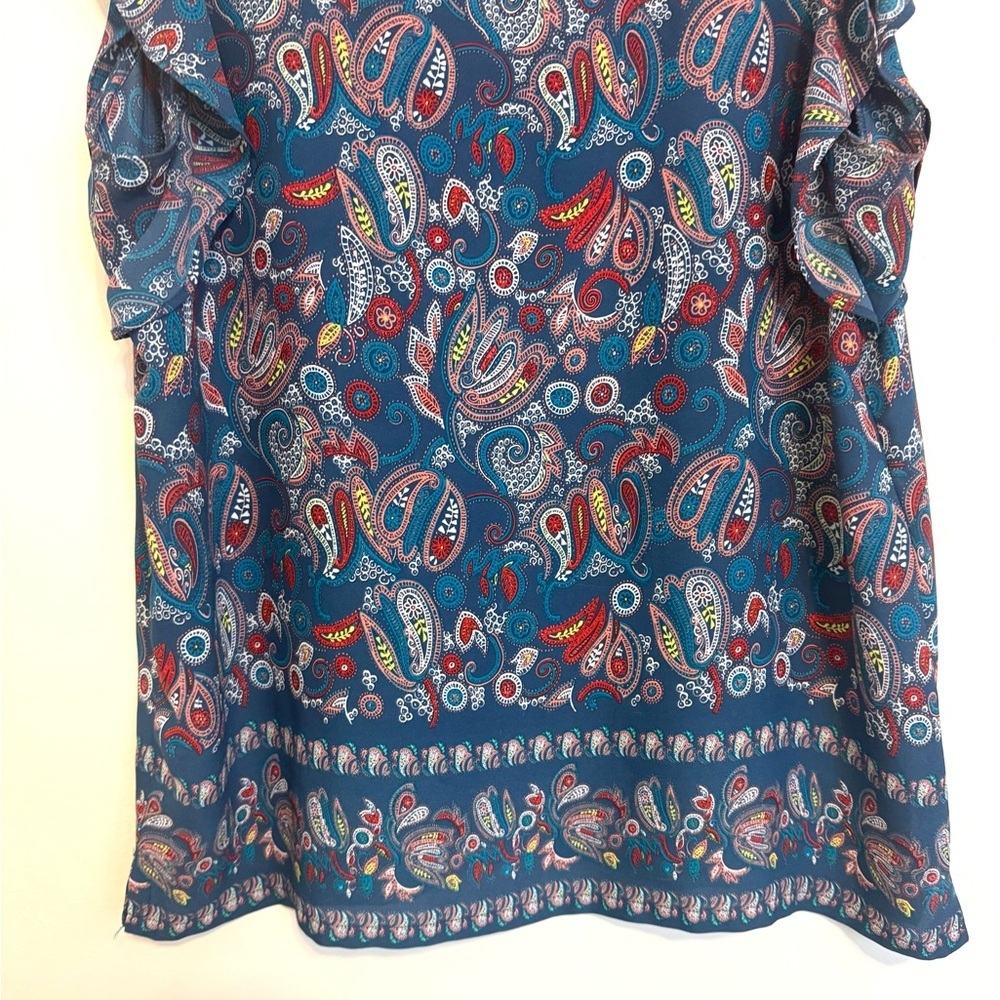 2/$30 LOFT - Colorful Blue Paisley Print Short Sleeve Blouse Size Medium - Picture 4 of 11